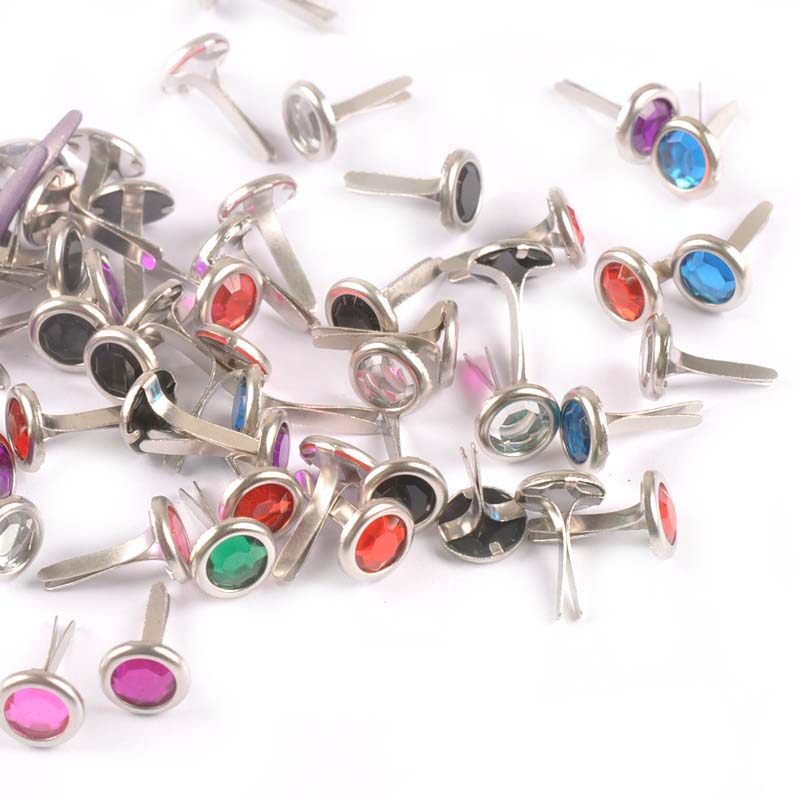 Embellishments For Scrapbooking - 50 قطعة من دبابيس الراينستون المتنوعة
