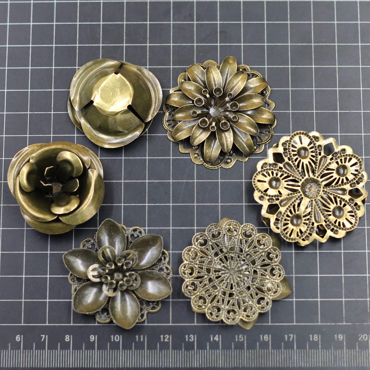 6 قطعة مزيج الزينة زهرة نمط تخ - مراجعة Craft Embellishments وسعره