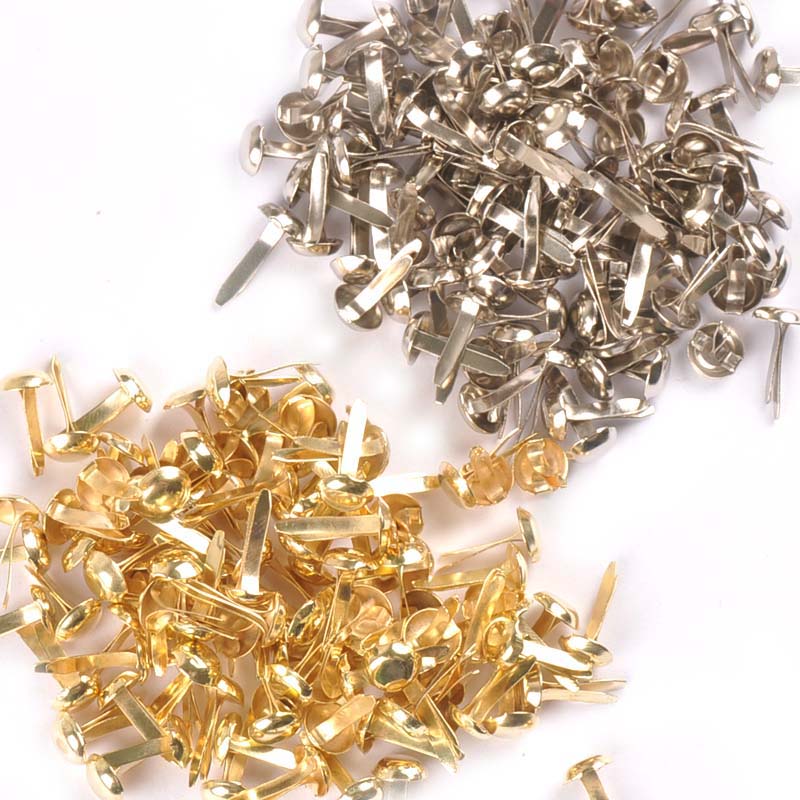 100 قطعة من دبابيس الزينة المس - مراجعة Embellishments For Scrapbooking وسعره